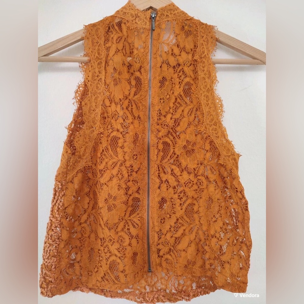 NWOT - Zara - Lace Top - Picture 3 of 3